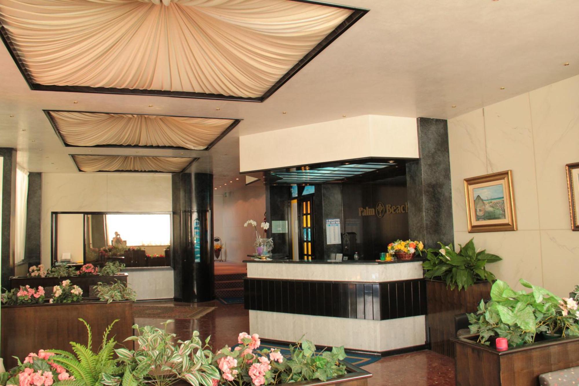 Hotel Palm Beach Lido di Jesolo Exteriör bild