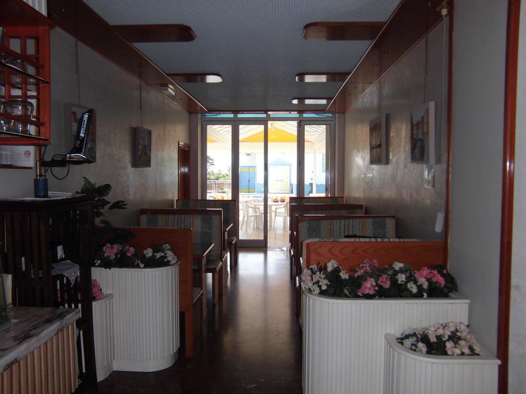 Hotel Palm Beach Lido di Jesolo Exteriör bild